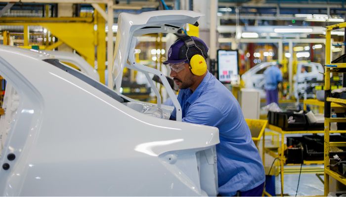  Volta do feriado de Tiradentes tem 22,4 mil vagas de emprego abertas em todo o Paraná 